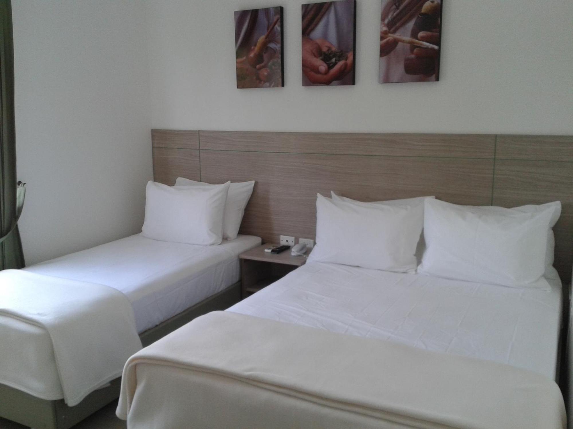 Hotel Zamay Gaira ซันตามาร์ตา ภายนอก รูปภาพ