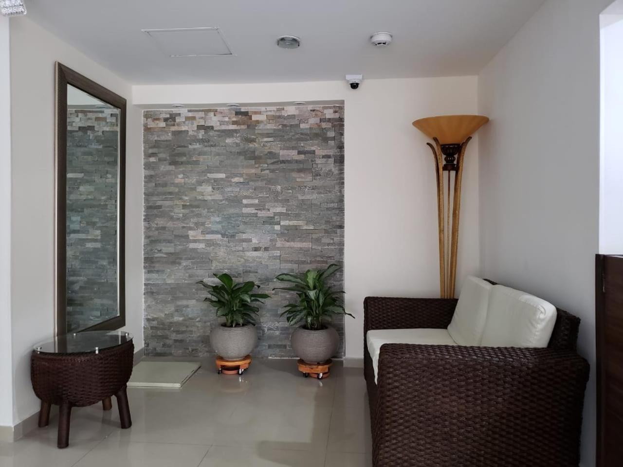 Hotel Zamay Gaira ซันตามาร์ตา ภายนอก รูปภาพ